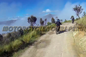Riding through the Clouds - Manu cloud forest moto tour